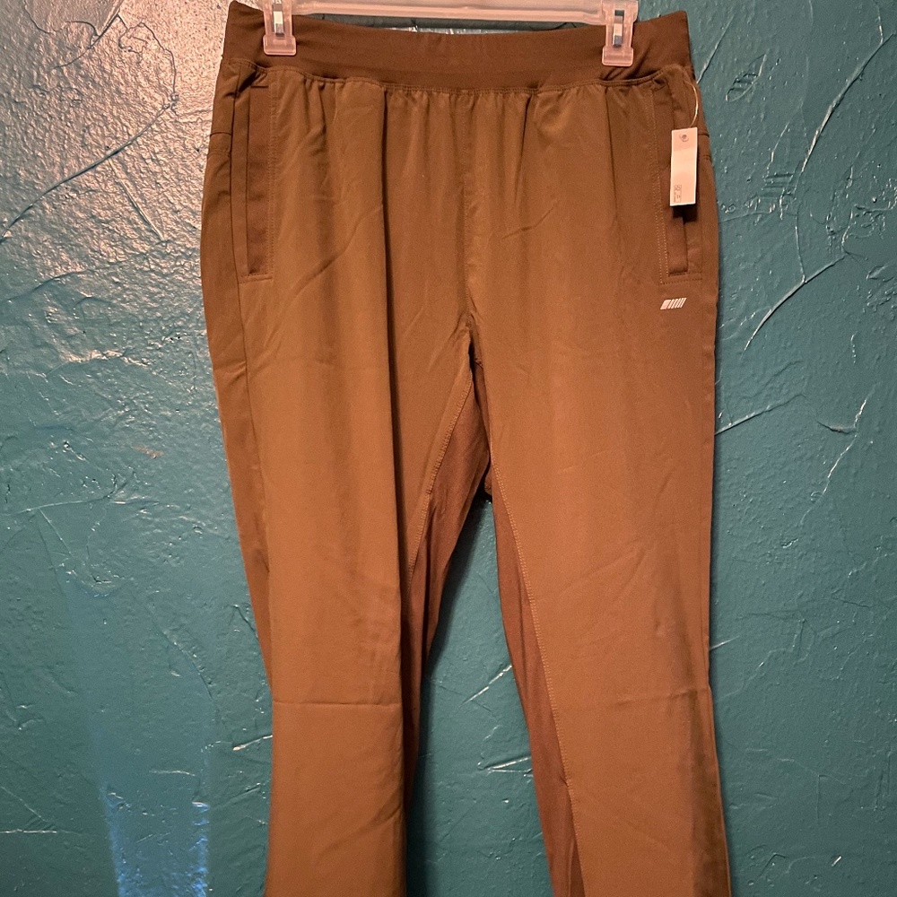 Amazon Essentials Lightweight Pants Sz L